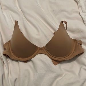 FITS EVERYBODY SCOOP PLUNGE BRA | OCHRE × 1
OCHRE / 32 / C
